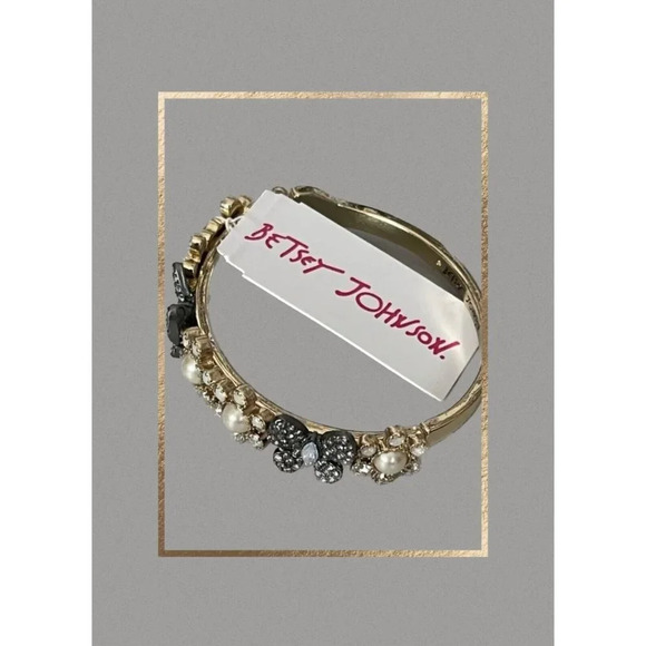Betsey Johnson Two-Tone Flower-Butterfly Crystal Pave Faux Pearl Hinge Bracelet - Picture 1 of 5